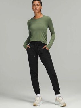 Lululemon Dance Studio Mid-Rise Jogger Black Size 10